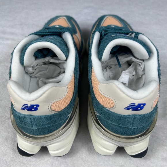 New Balance 9060 Shoes Kids Size 6.5 Green Orange Athletic Sneakers New In Box - Picture 11 of 14